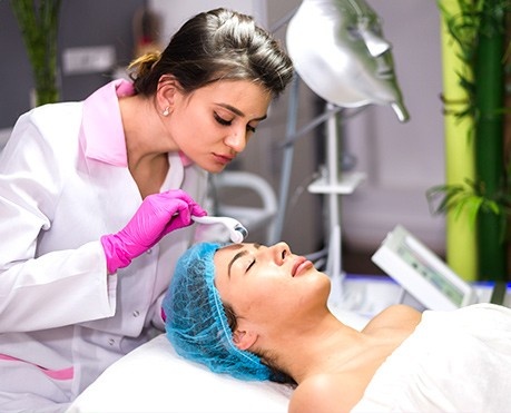 Best Skin Clinic Treatment in Dilshad Garden