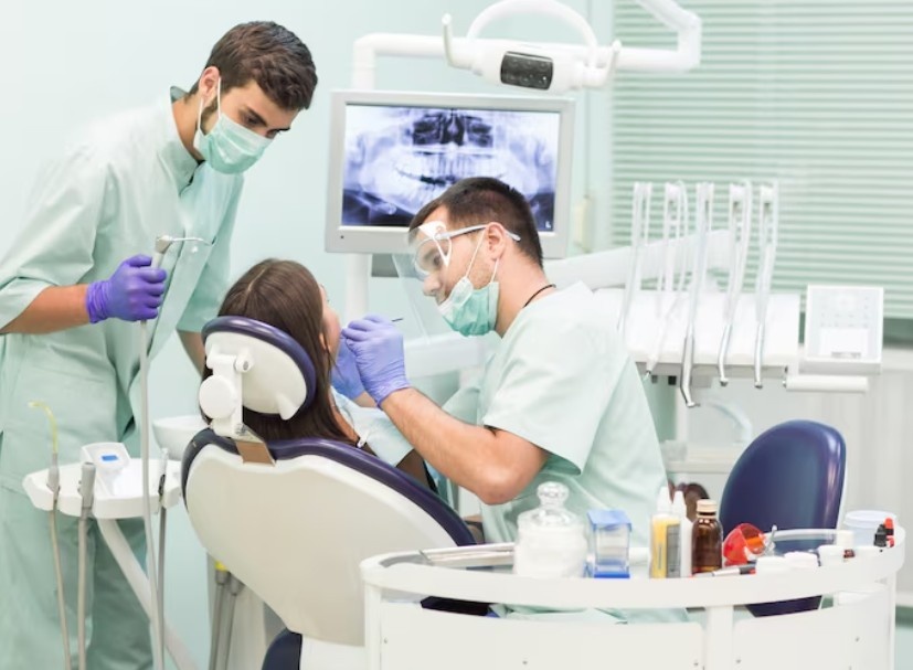 Best Dentist Clinic in Delhi