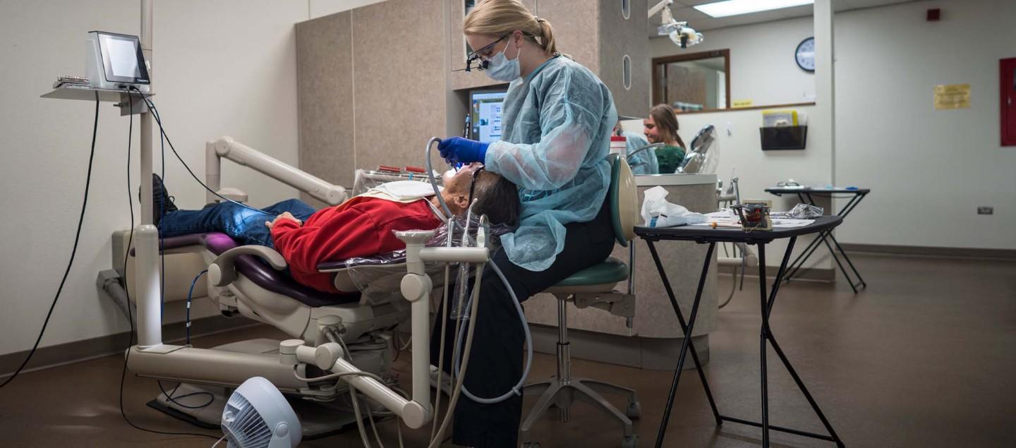 Dentist Clinic in East Delhi