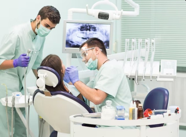 Best Dentist Clinic in Delhi